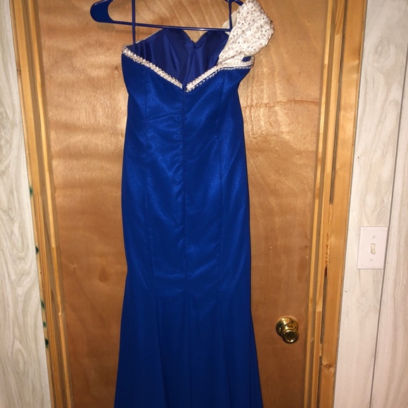 One of a kind blue evening gown - Picture 3 of 4